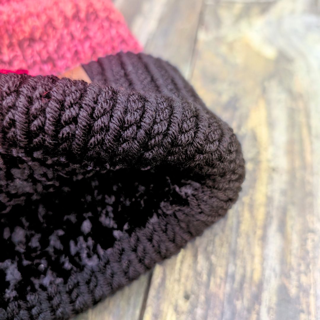 Black Pom Cherry - Huggler